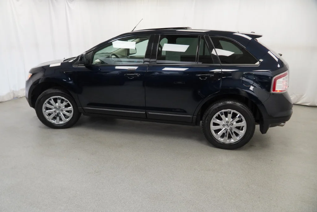 Used 2010 Black Ford SEL image 6
