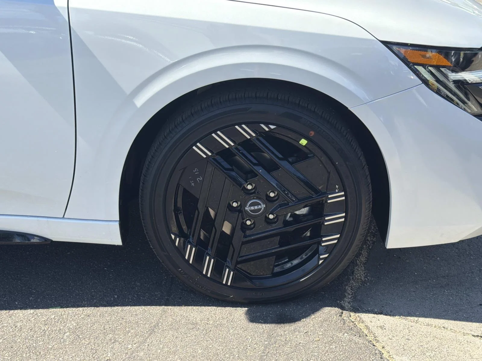 New 2027 Aspen White Tricoat/Super Black Nissan SR image 34