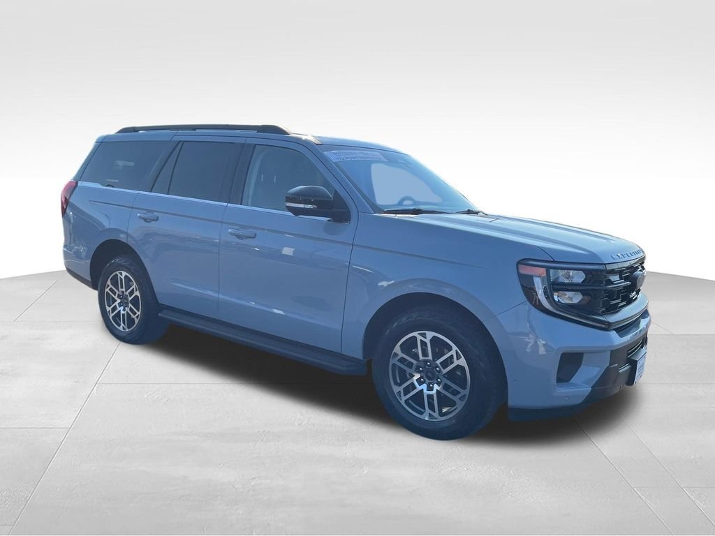 Used 2025 Gray Ford Active image 7