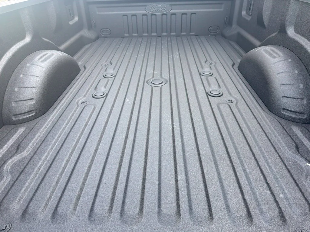 New 2027 Agate Black Metallic Ford F-350® Lariat® image 13