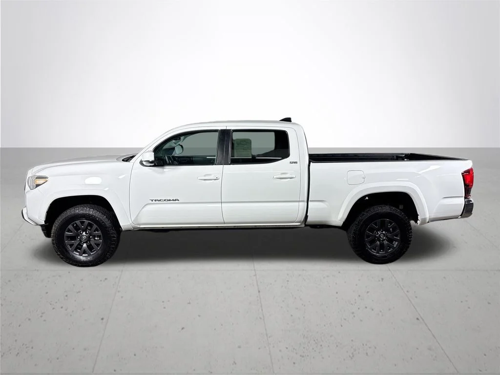 Used 2020 White Toyota SR5 image 9