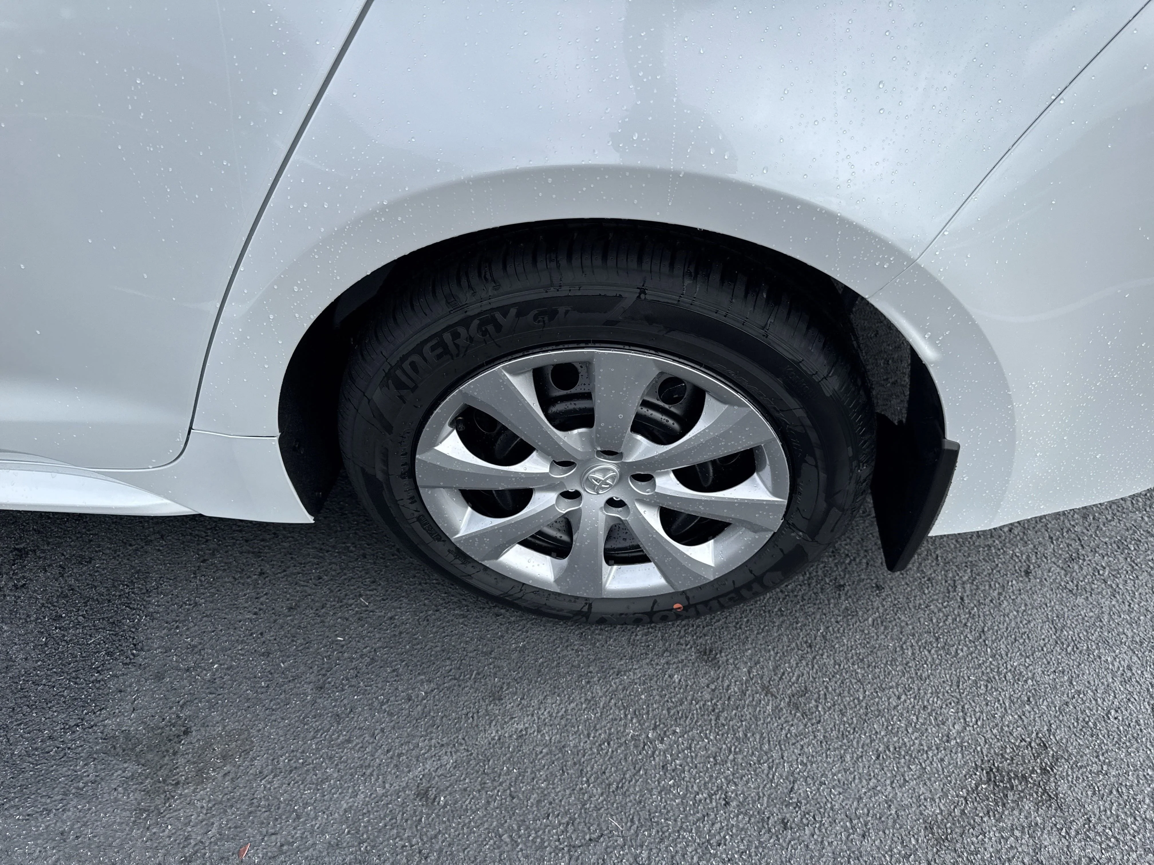 Used 2025  Toyota  image 12