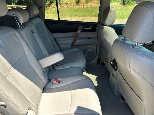 2010 Toyota Highlander Limited - Photo 22