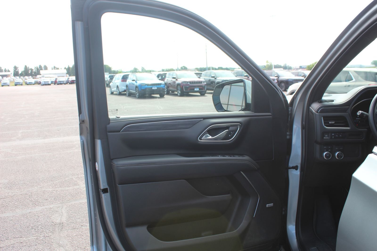 Used 2023 Sterling Metallic GMC SLT image 12