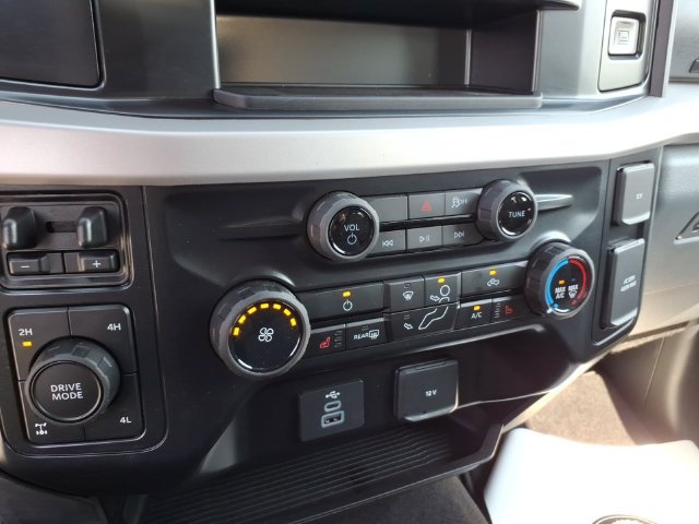 Certified Used 2025 Gray Metallic Ford XLT image 26