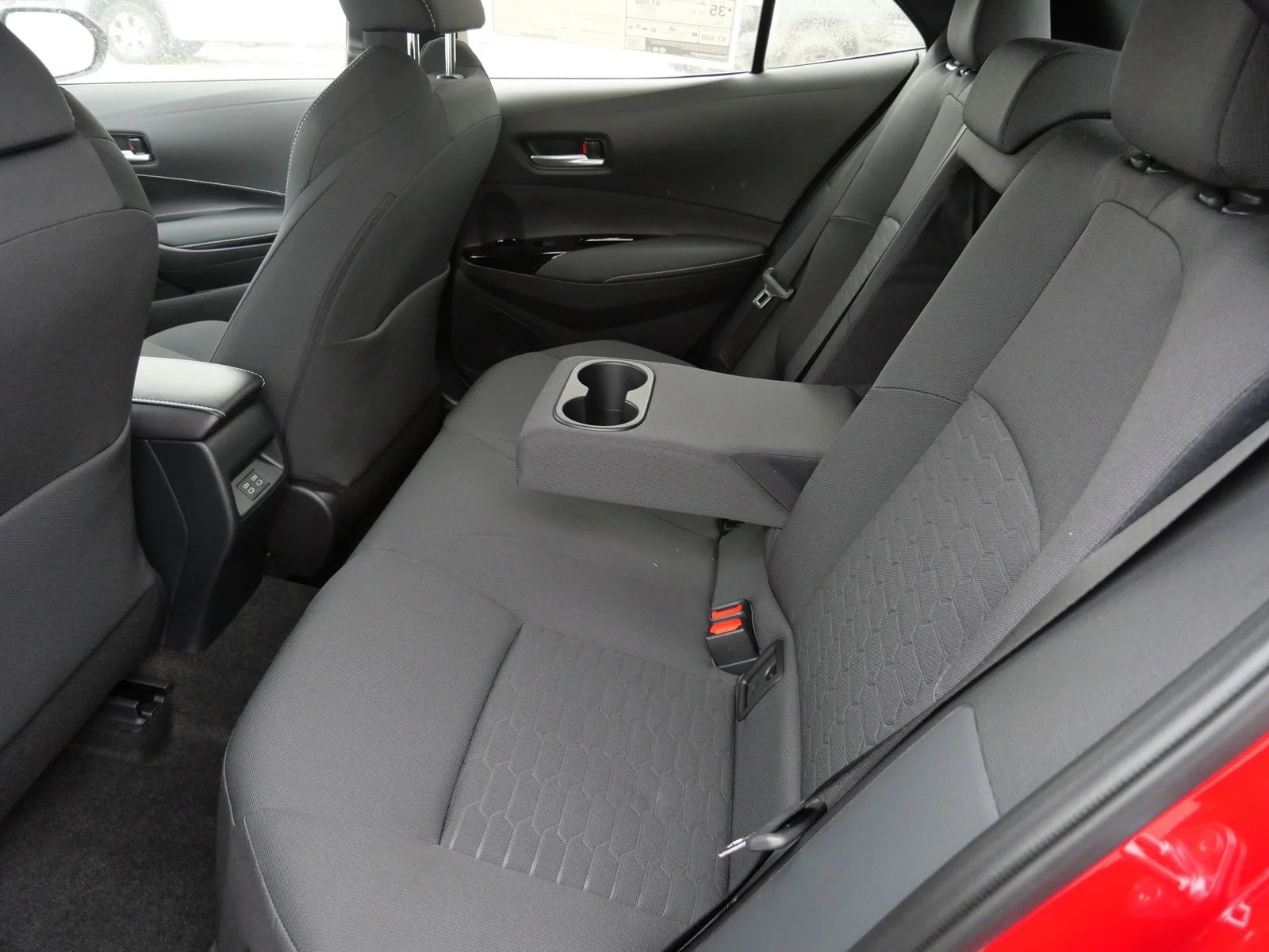 2026 Toyota Corolla Hatchback SE - Photo 14