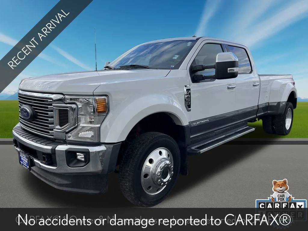 Used 2022 White Ford Lariat image 1