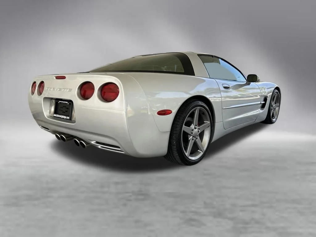 Used 2000 Silver Chevrolet Base image 3