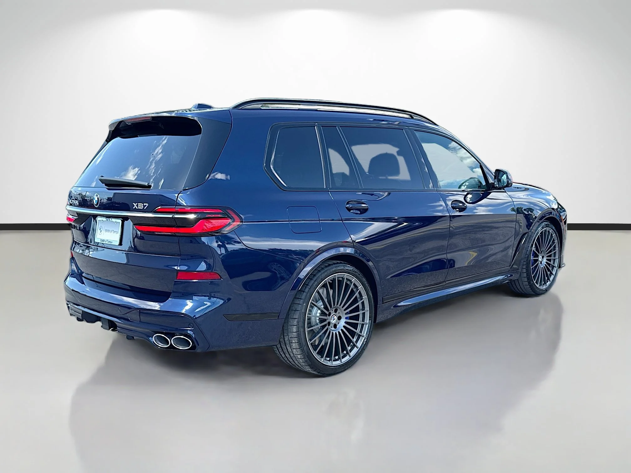 New 2026 Tanzanite Blue II Metallic BMW ALPINA XB7 image 3