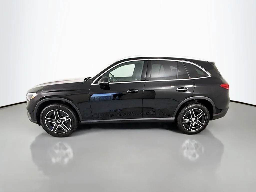 New 2026 Black Mercedes-Benz GLC 300 image 2