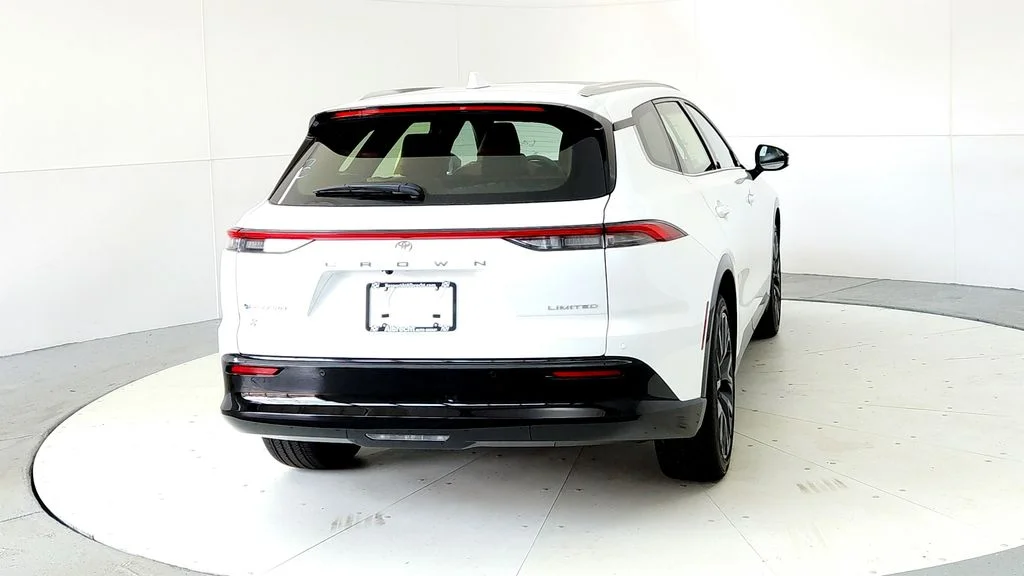 New 2026 Oxygen White Toyota Limited image 5