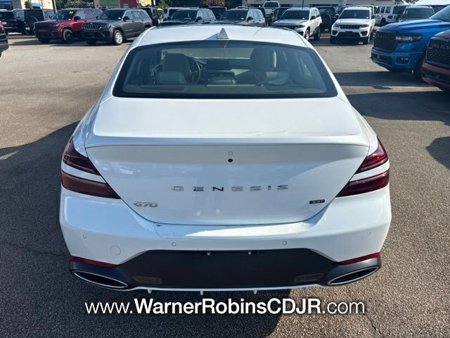 Used 2023 White Genesis 3.3T image 5