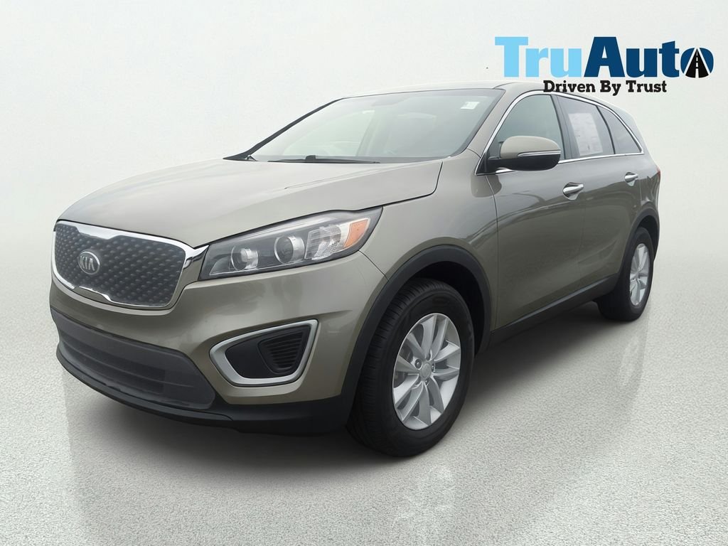 Used 2018 Silver Kia L image 3