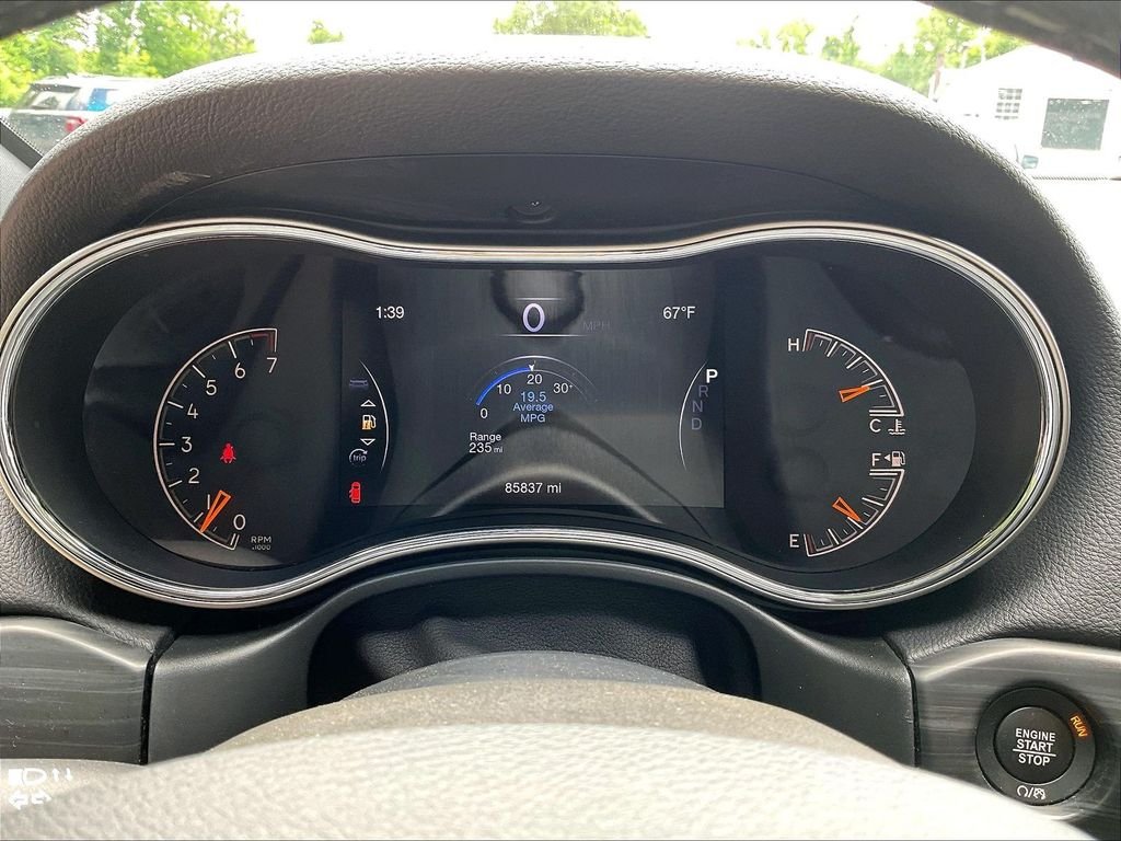 Used 2020 Black Jeep Laredo E image 15