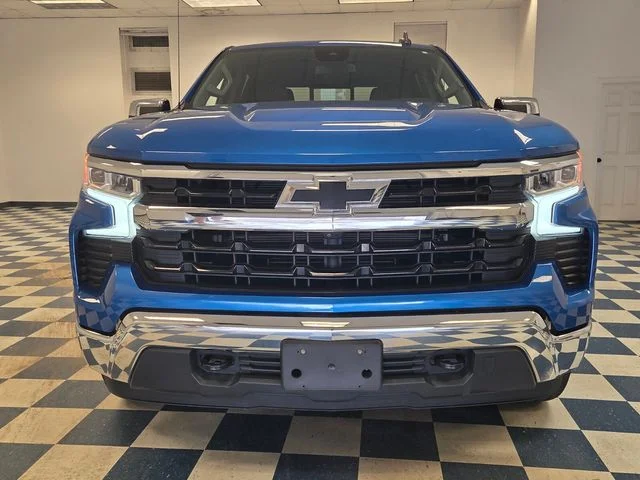 Used 2022 Blue Chevrolet LT image 2