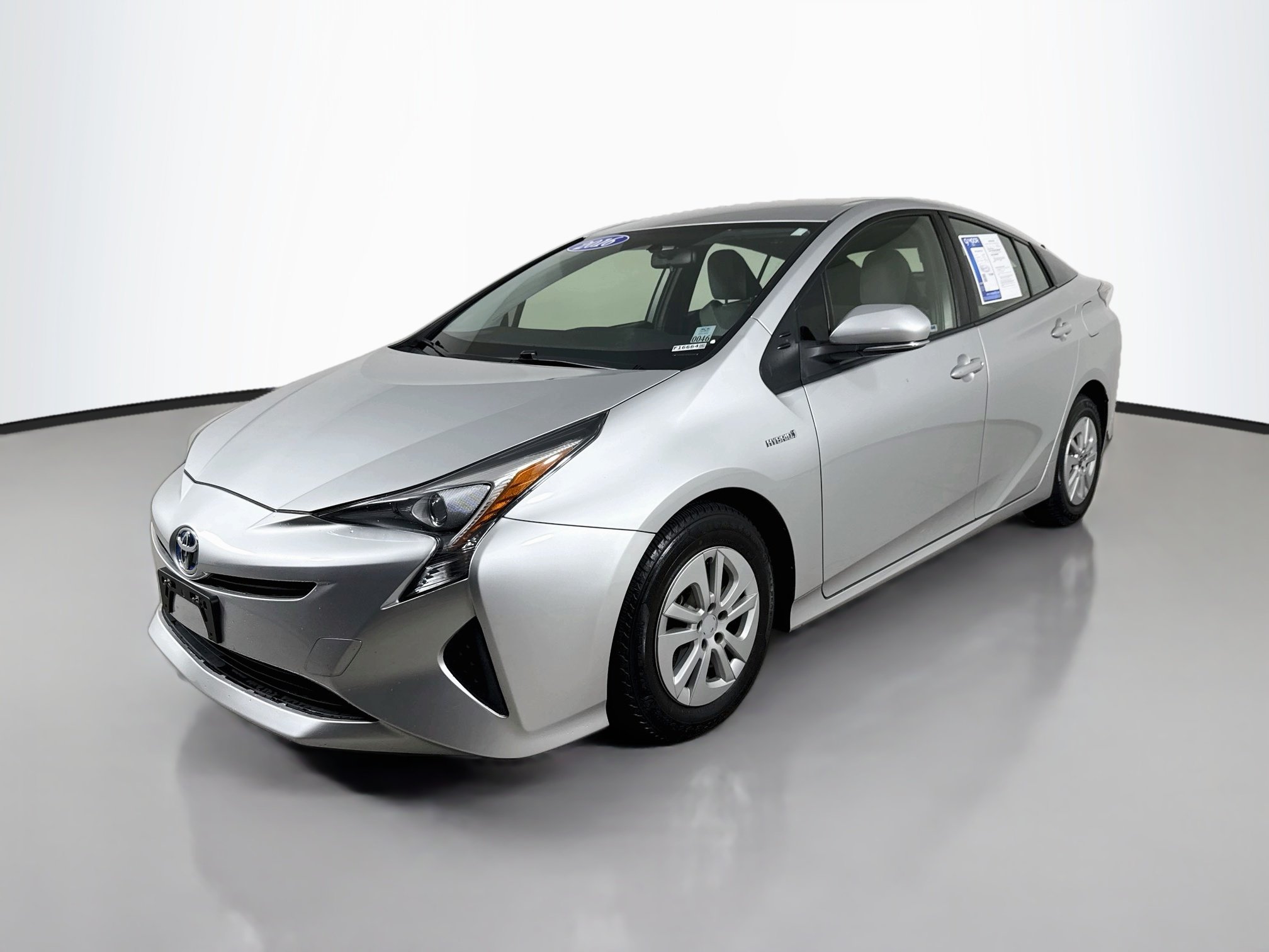 Used 2016 Classic Silver Metallic Toyota Two image 8