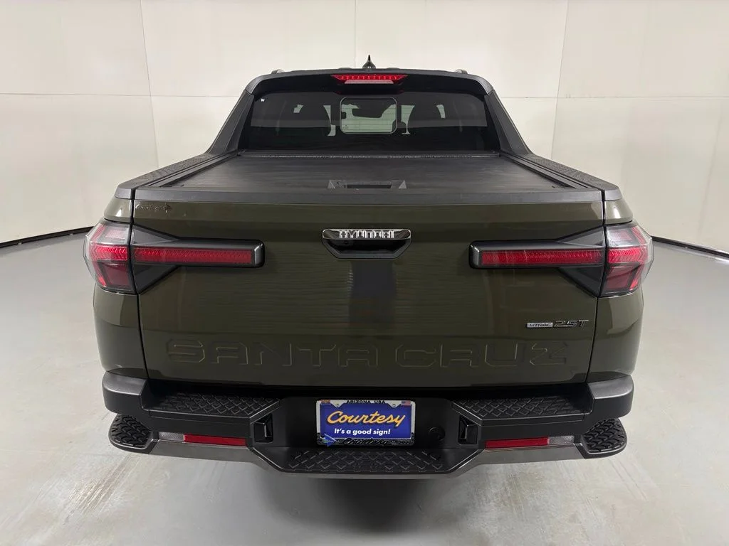 Used 2025 Green Hyundai Limited image 7