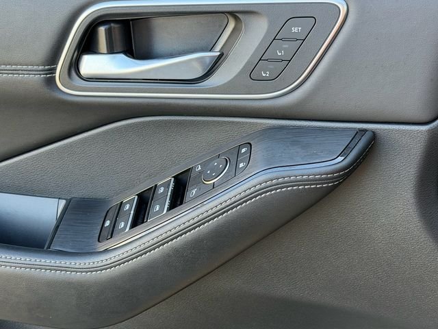 Used 2024 Blue Nissan Platinum image 28