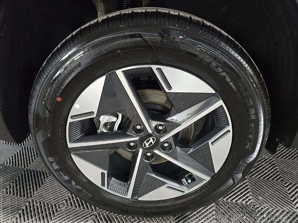 Used 2026 Gray Hyundai SEL Convenience image 13