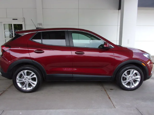 Used 2023 CINNABAR METALLIC Buick Preferred image 4