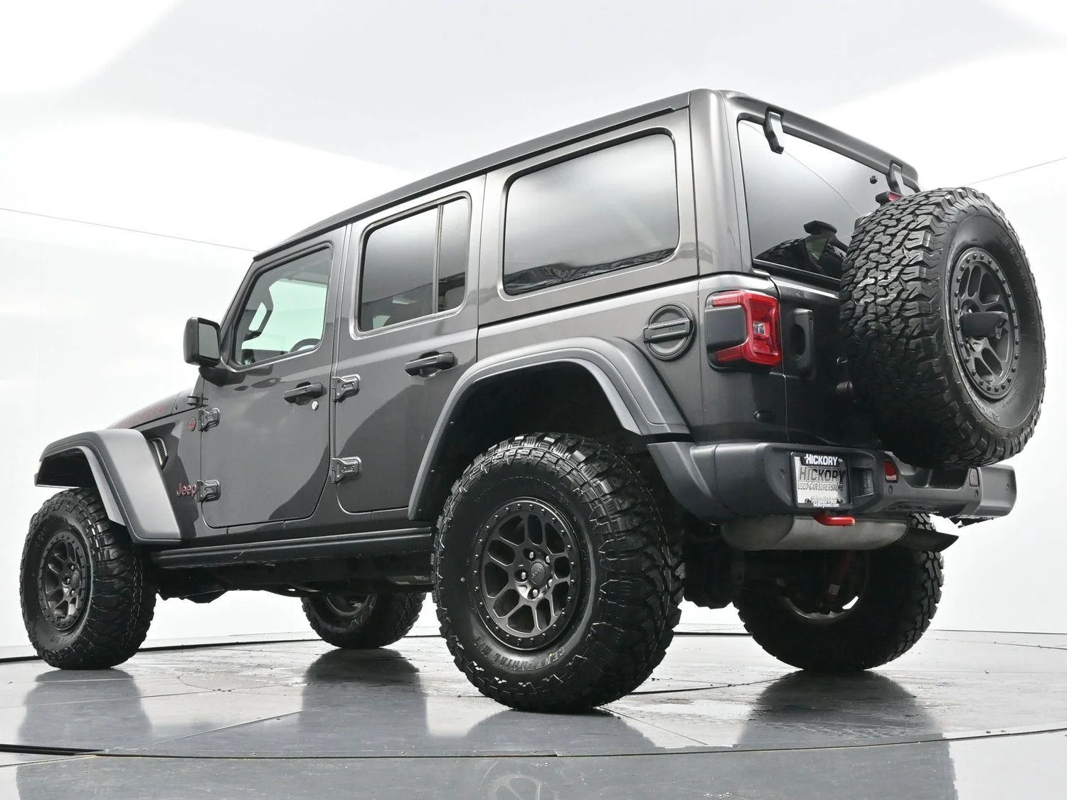 Used 2022 Granite Crystal Metallic Clearcoat Jeep Unlimited Rubicon image 50