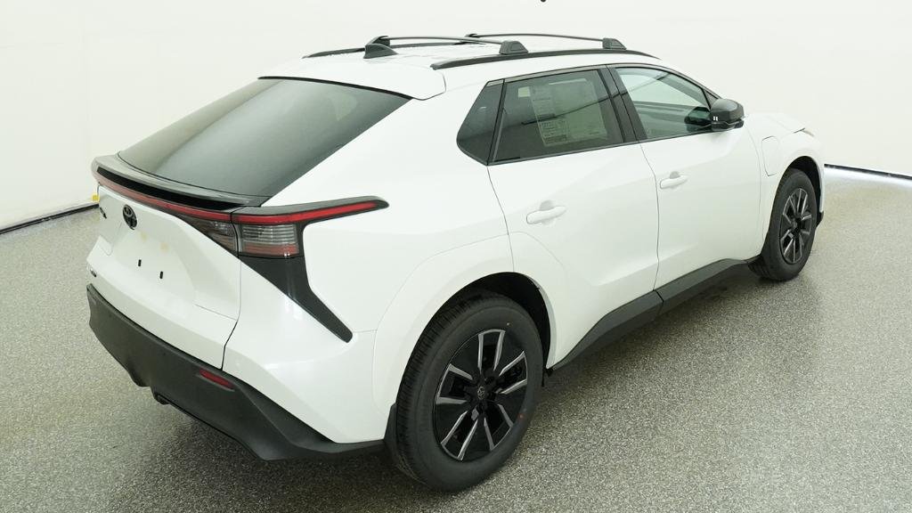 New 2026 Wind Chill Pearl Toyota XLE image 45