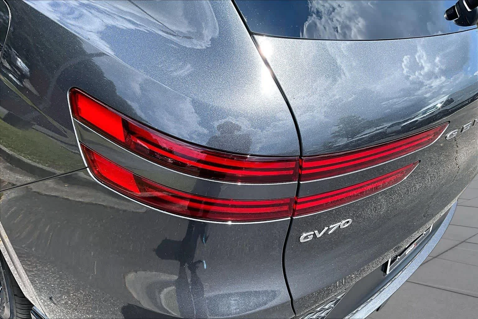 Used 2022 Himalayan Gray Genesis 2.5T image 28