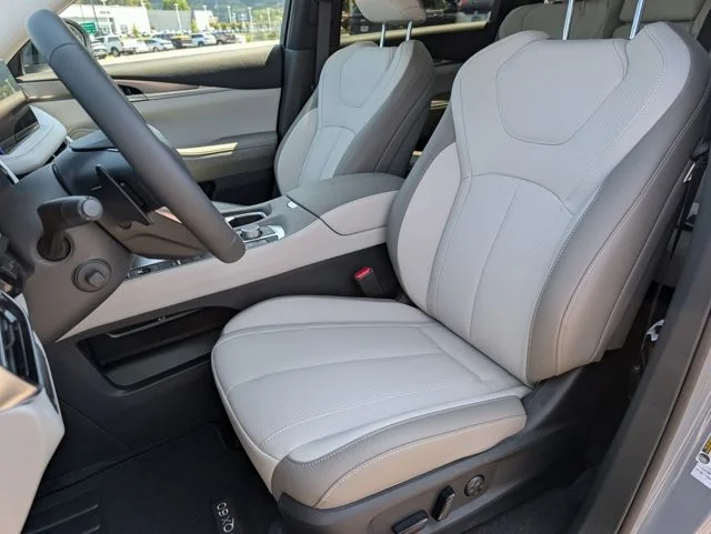 New 2027 HARBOR GRAY INFINITI LUXE image 5