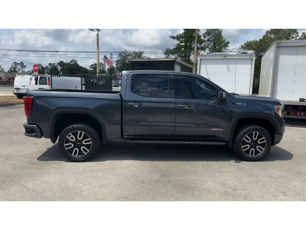 Used 2021 Dark Sky Metallic GMC AT4 image 9