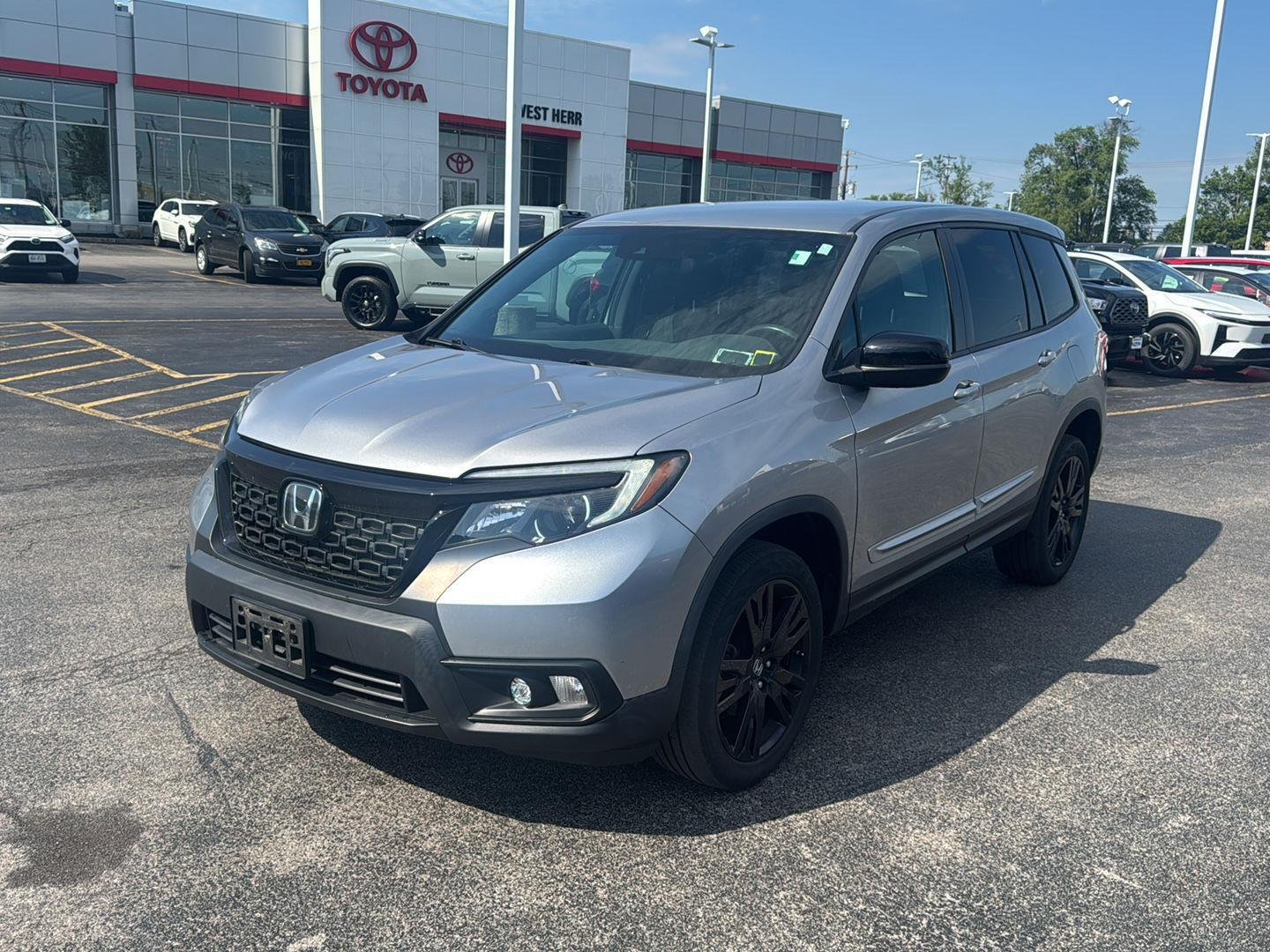 Used 2019 Lunar Silver Metallic Honda Sport image 3