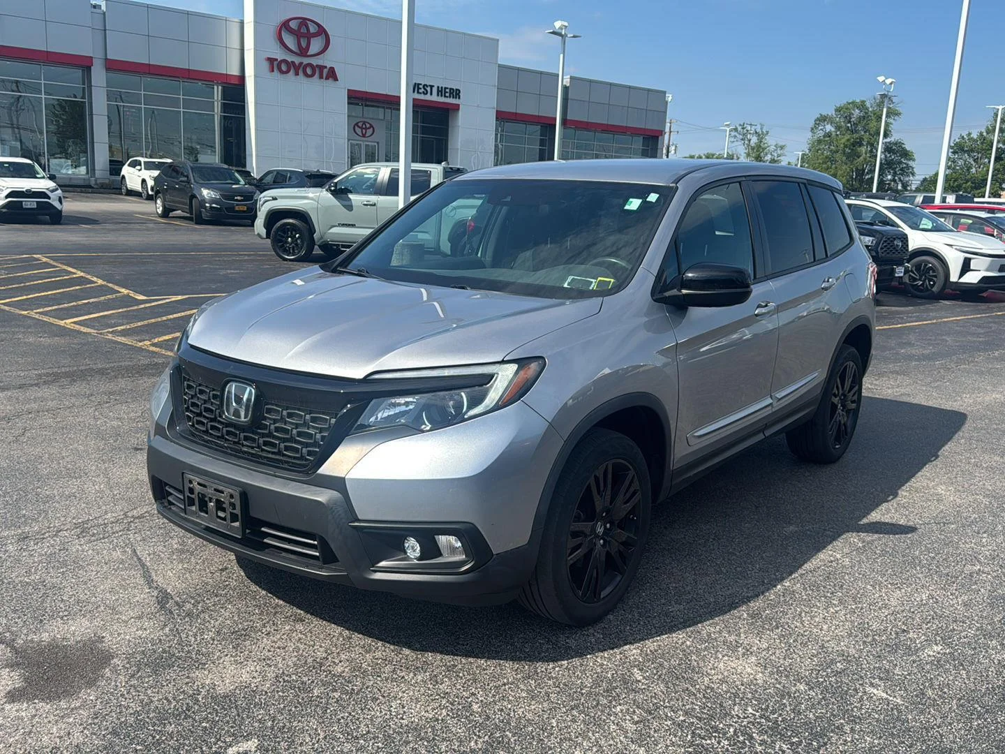 Used 2019 Lunar Silver Metallic Honda Sport image 3