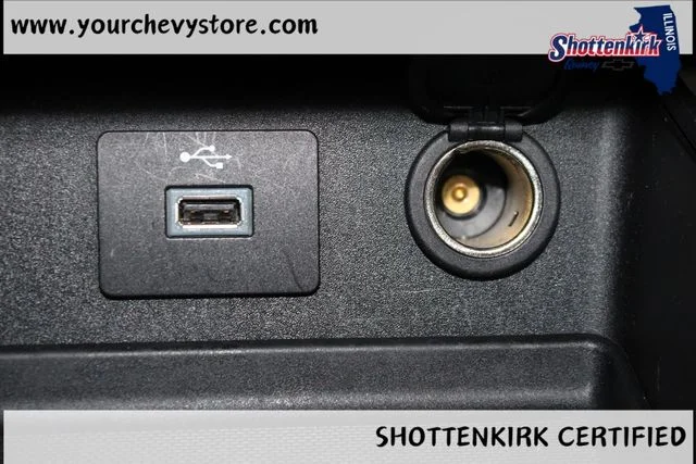 Used 2018 Gray Ford SE image 32