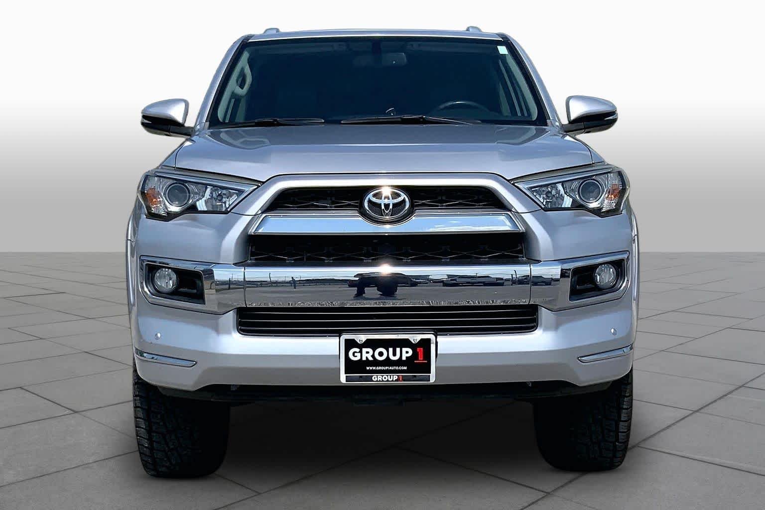 Used 2017 Classic Silver Metallic Toyota Limited image 4