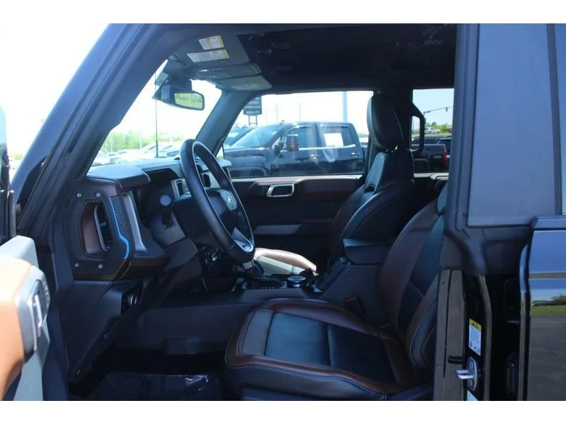 Used 2023 Shadow Black Ford Outer Banks image 9