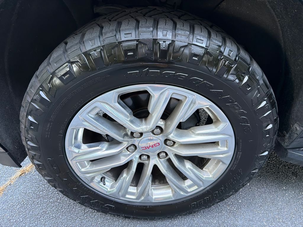 2021 GMC Yukon SLT - Photo 11