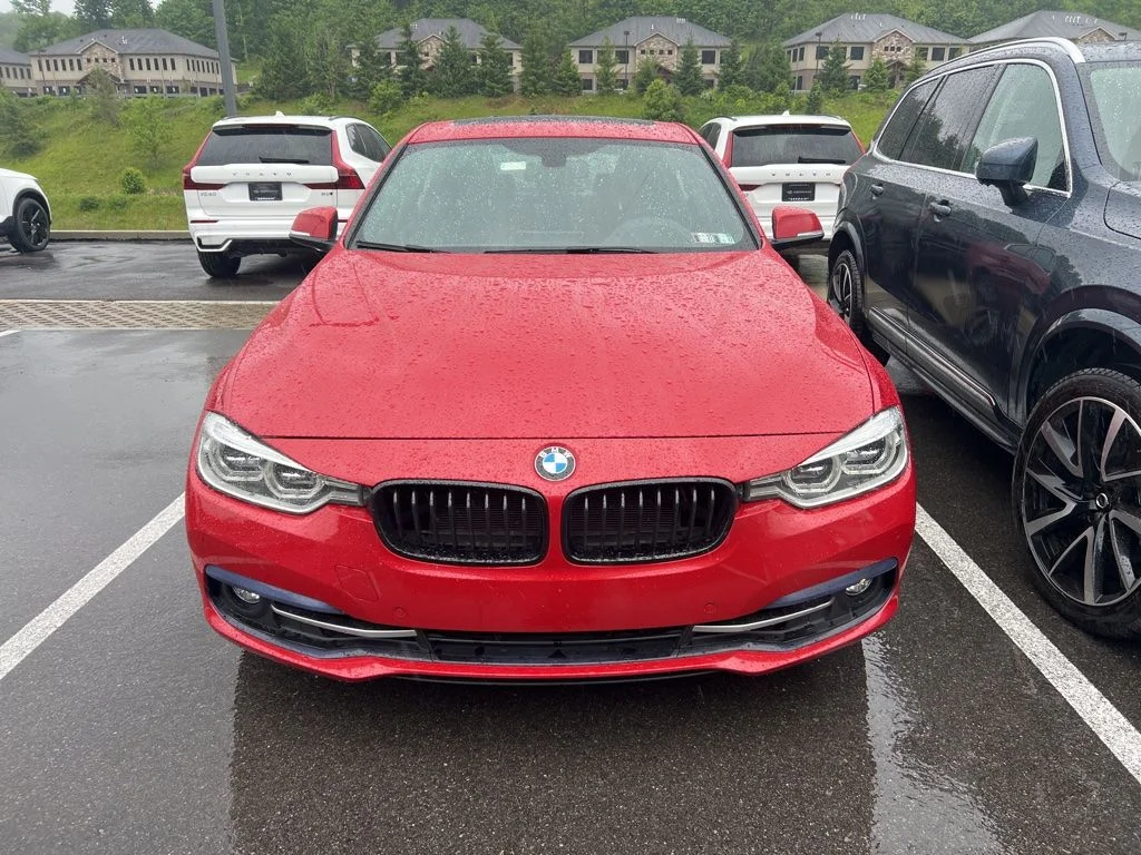2018 BMW 3 Series 330i xDrive Sedan's photo