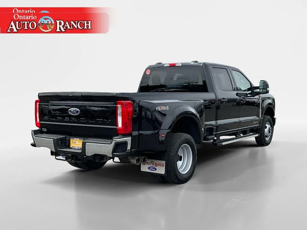 Used 2025 Agate Black Metallic Ford XLT image 5