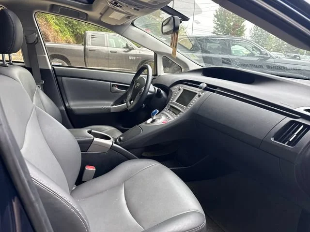 Used 2015 Nautical Blue Metallic Toyota Four image 8
