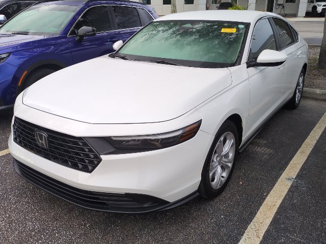 Used 2024 Platinum Honda LX image 5