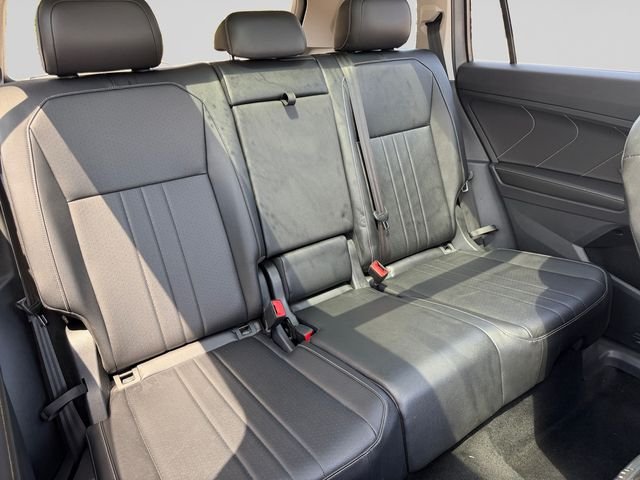2022 Volkswagen Tiguan SE - Photo 18