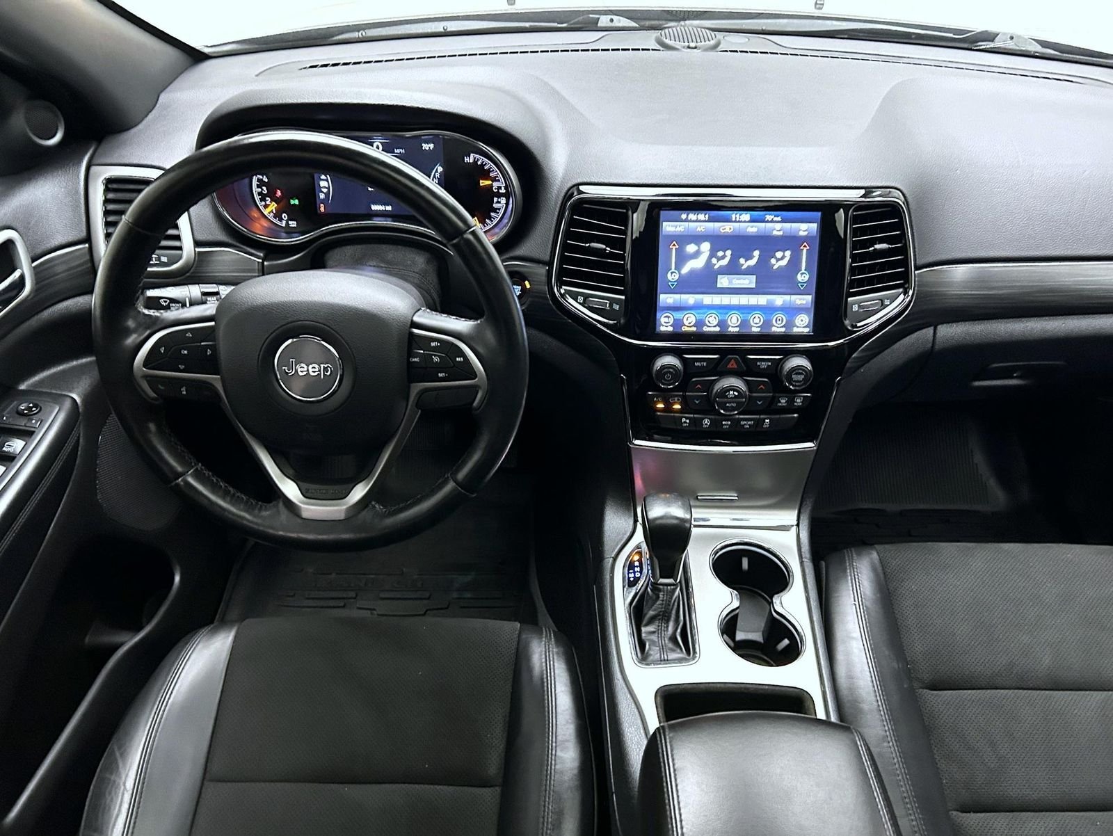 Used 2019 Gray Jeep Altitude image 14