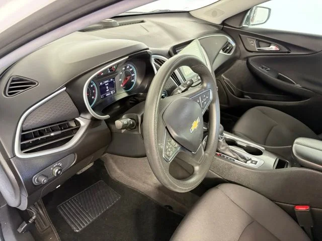 Used 2024 White Chevrolet LT image 13