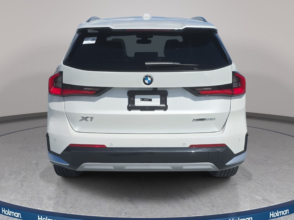 Used 2026 Mineral White Metallic BMW xDrive28i image 6