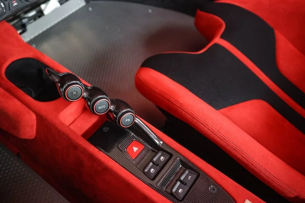 Used 2015 Grigio Titanio Metall Ferrari Base image 40