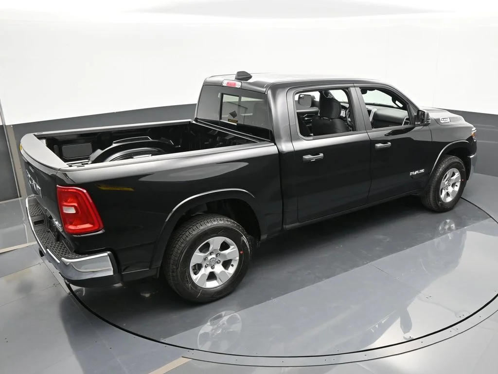 Used 2025 Diamond Black Crystal Pearlcoat Ram Big Horn/Lone Star image 41