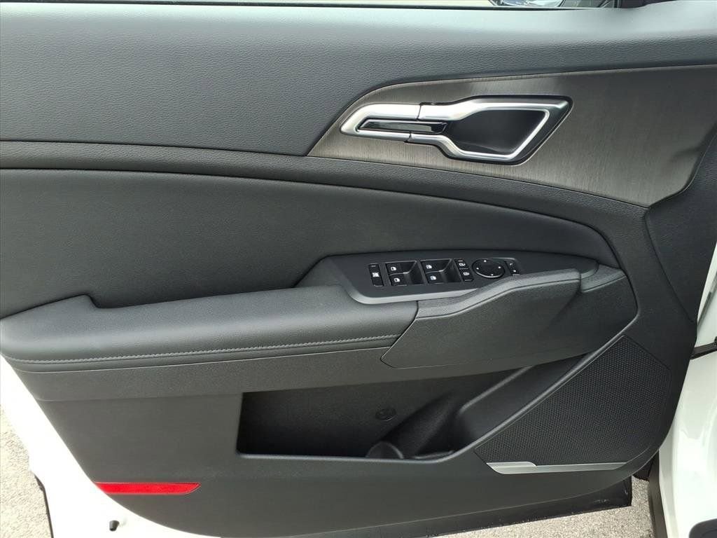 2026 Kia Sportage X-Line Hybrid - Photo 11