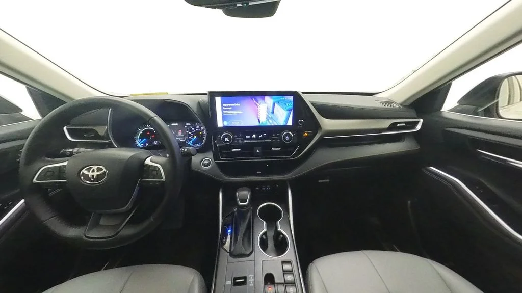 Used 2023 Beige Toyota Bronze Edition image 27