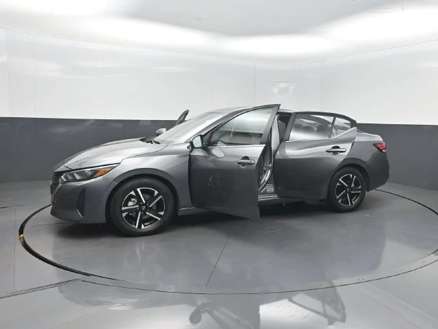 Used 2025 Gray Nissan SV image 31