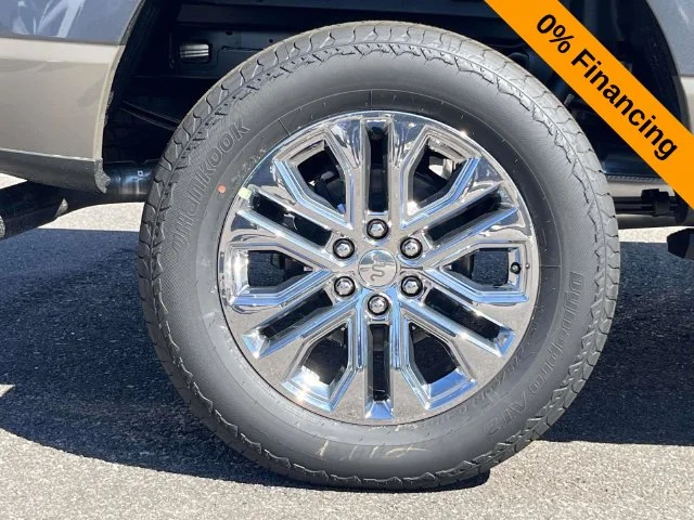 New 2026 Gray Ford King Ranch image 8
