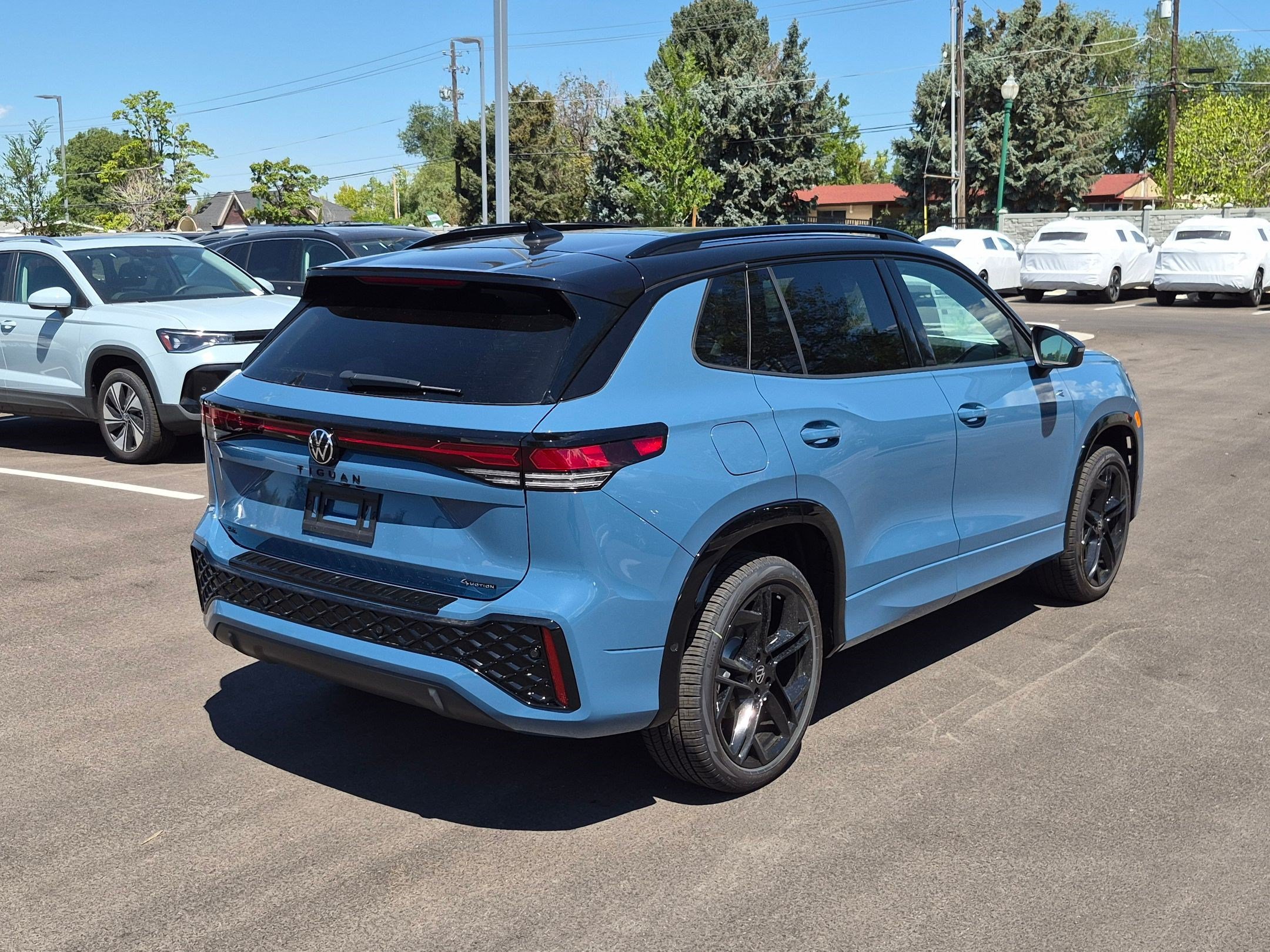 New 2026 Monterey Blue w/Deep Black Roof Volkswagen SE R-Line Black image 3